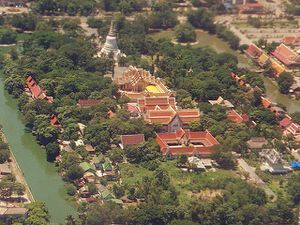Wat Bangkok Thailand.jpg