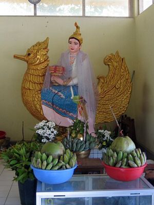 Thurathadi-Kyaukdawgyi Buddha.JPG