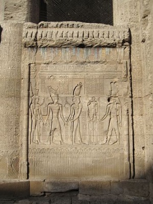 Esna Tempel 13.jpg