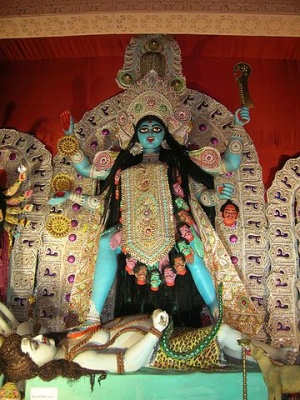 Dakshina Kali Shakespeare Sarani Arnab Dutta 2011.jpg